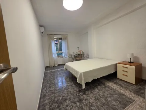 Pis de 90 m² a València