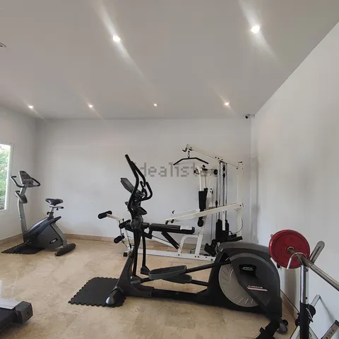 Wohnung 950 m² in Estepona