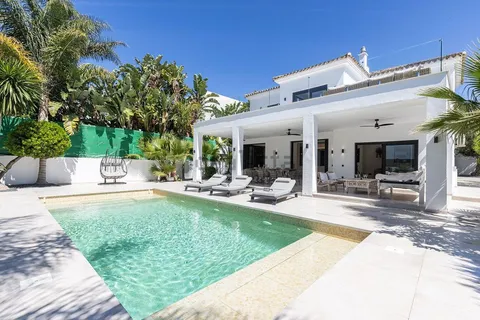Casa de 350 m² en Marbella