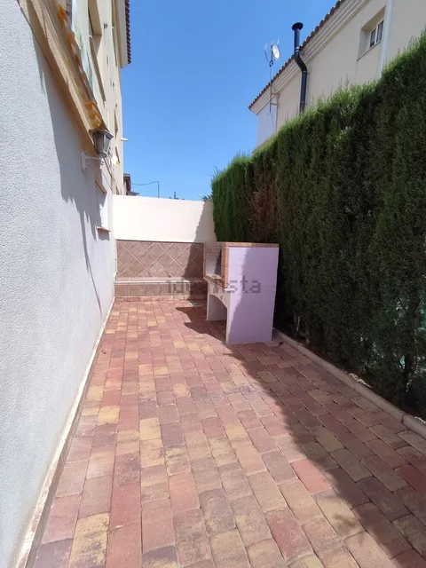 Casa de 240 m² a la Pobla de Vallbona