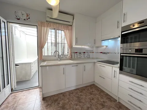Casa de 100 m² a Oriola