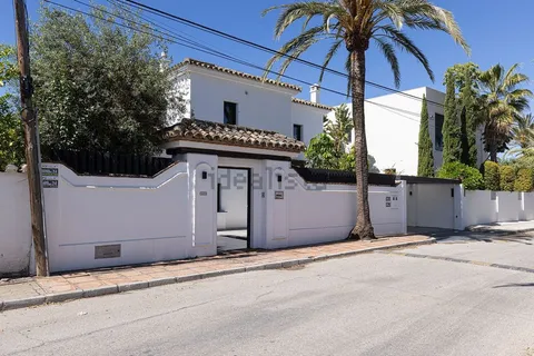 Casa de 350 m² en Marbella