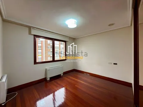 Appartement 96 m² à Logrogne