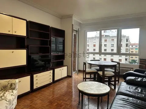 Pis de 130 m² a Pamplona