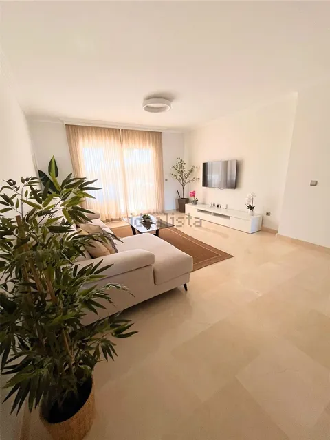 Flat 172 m² in Estepona (2/22)