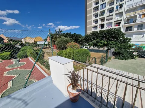 Habitació de lloguer, Castelló d'Empúries