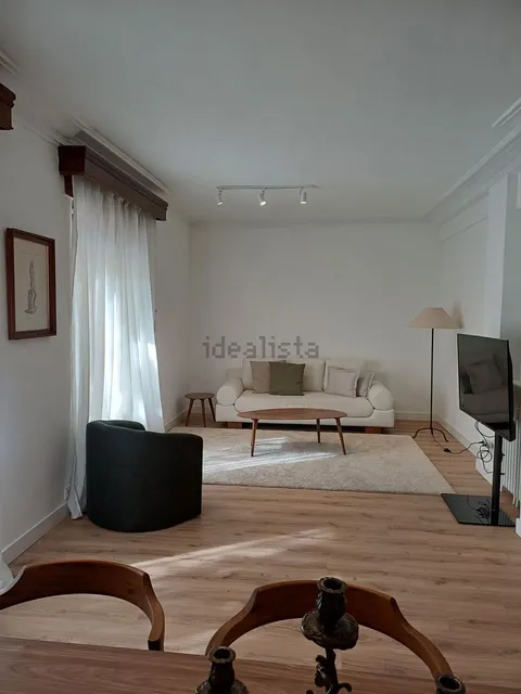 Flat 170 m² in Zaragoza (3/25)