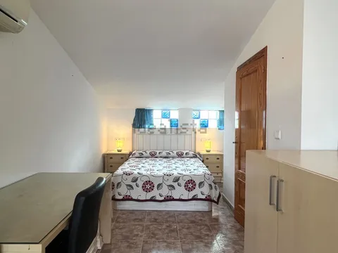 Casa de 100 m² a Oriola