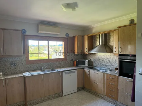 Casa de 300 m² en Llíria (3/18)