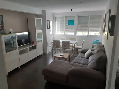 Pis de 75 m² a Còrdova