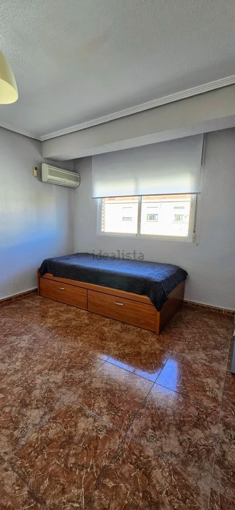 Pis de 70 m² a Còrdova