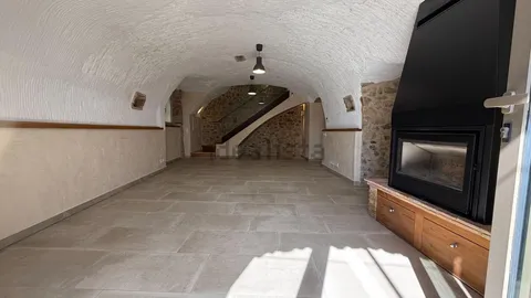 Appartement 282 m² à Garrigàs