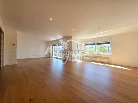 Appartamento 297 m² a Madrid