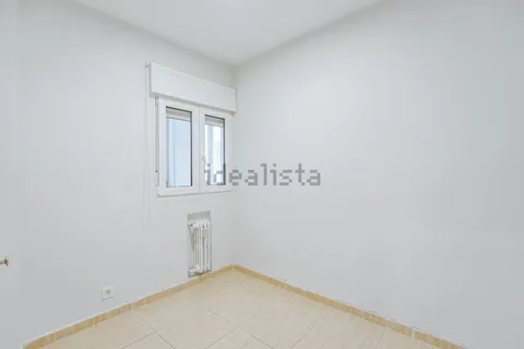 Habitació de lloguer, Madrid (3/6)