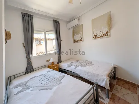 Casa de 80 m² a Oriola