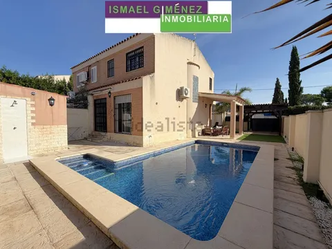 House 105 m² in Nàquera / Náquera
