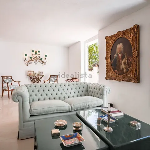 Haus 350 m² in Marbella