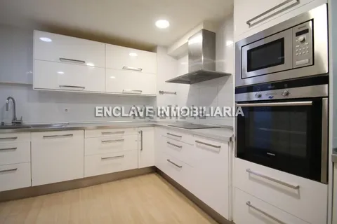 Pis de 230 m² a Oviedo