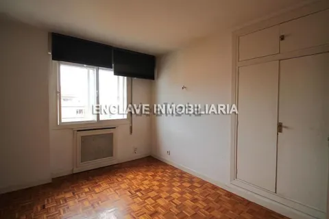 Pis de 230 m² a Oviedo