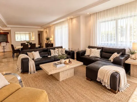 Pis de 399 m² a Estepona