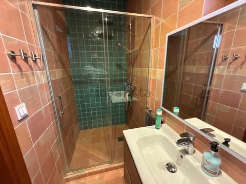 Haus 400 m² in Estepona