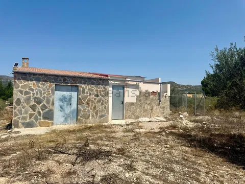 House 380 m² in Onil