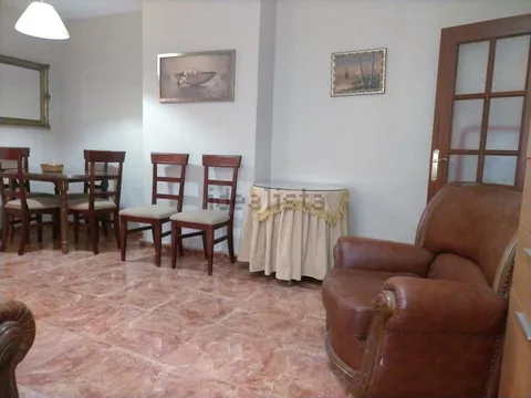 Pis de 72 m² a Còrdova (2/19)