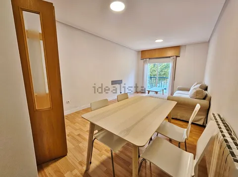 Pis de 100 m² a Oleiros