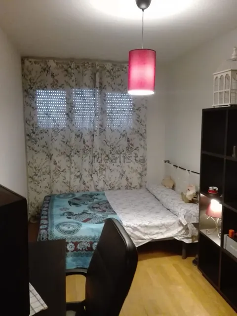 Room for rent, Madrid (3/9)