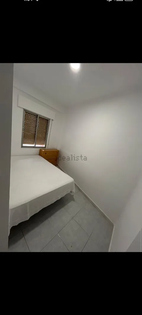 Room for rent, Madrid (3/4)