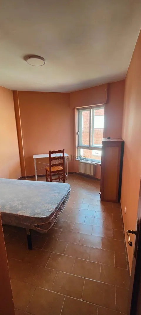 Habitació de lloguer, Villaquilambre (2/5)