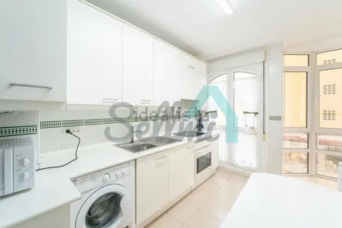 Pis de 75 m² a Oviedo