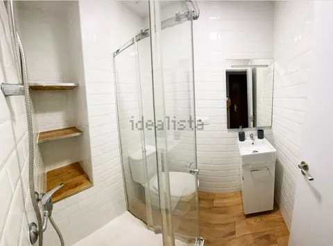 Room for rent, Seville