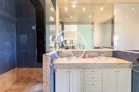Haus 186 m² in Sant Cugat del Vallès