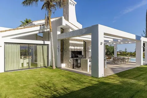 Haus 400 m² in Marbella