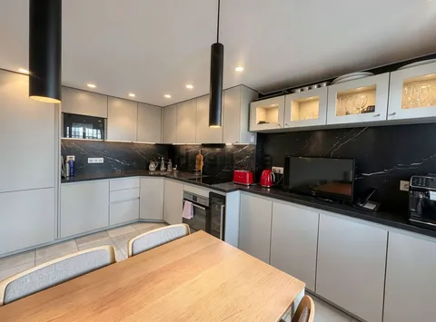 House 300 m² in Marbella (3/12)