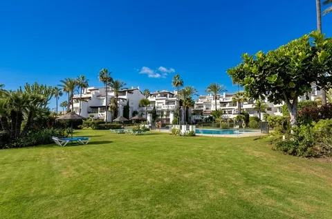 Pis de 399 m² a Estepona