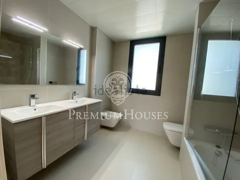 Wohnung 214 m² in Gavà