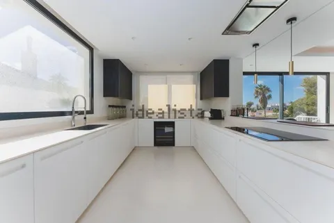 Haus 350 m² in Marbella