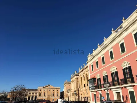 Pis de 500 m² a Almeria