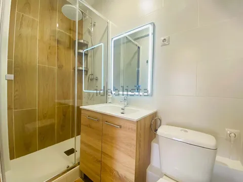Habitació de lloguer, Madrid (3/21)