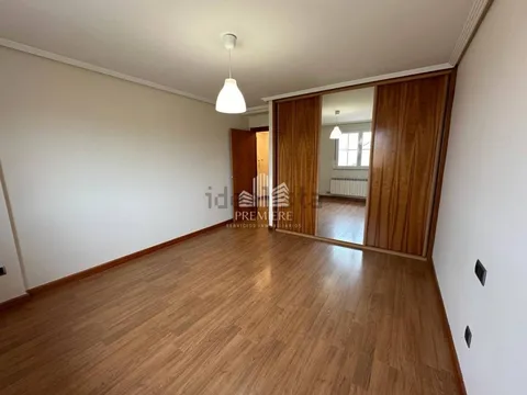Casa 222 m² a Villares de la Reina