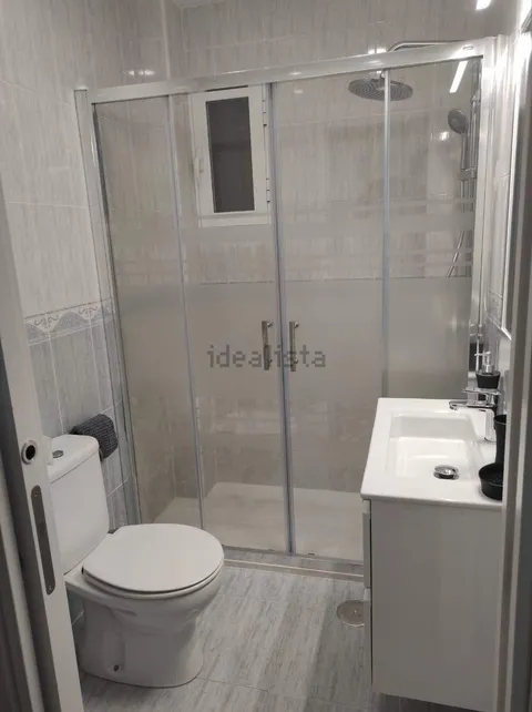 Zimmer zur Miete, Madrid (2/8)