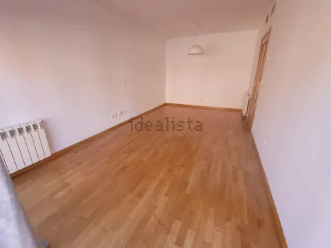 Wohnung 75 m² in La Puebla de Alfindén