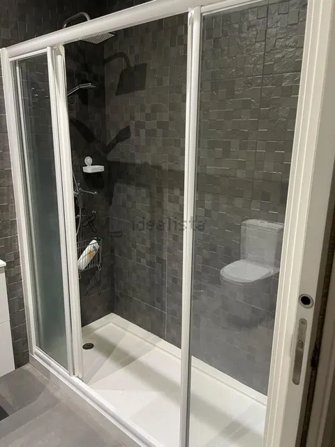 Room for rent, Madrid (3/10)