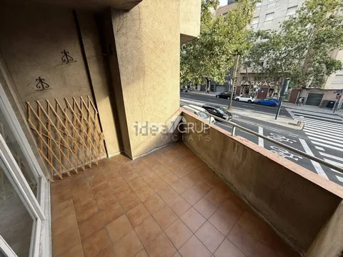 Pis de 88 m² a Terrassa