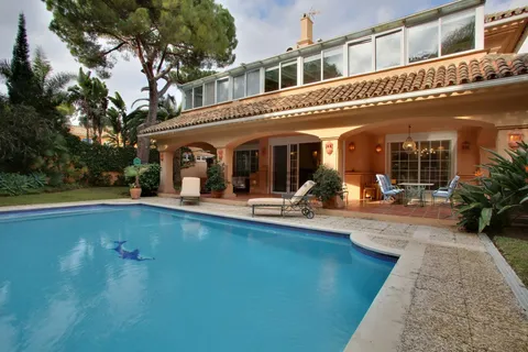 Casa de 450 m² en Estepona (3/60)