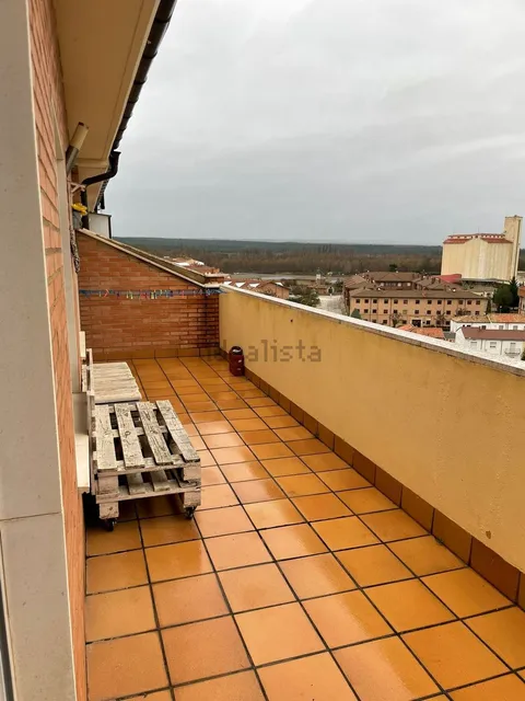 Pis de 80 m² a Almazán (2/29)