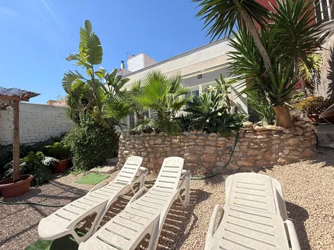 Casa de 150 m² en Camarles