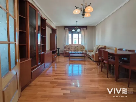 Pis de 100 m² a Lleó